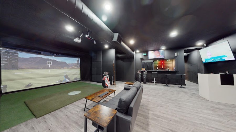 Club X Indoor Golf